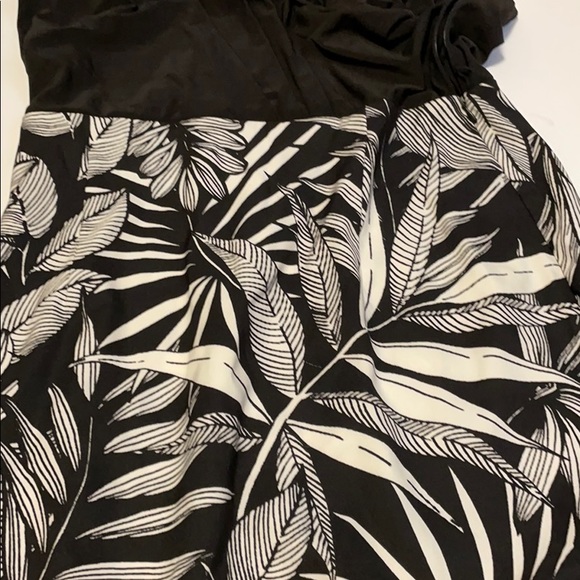 NWT Print Dress. - Picture 2 of 3